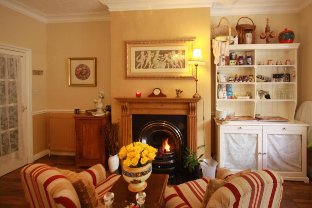 The Hollies Bed and Breakfast Fulford  Exteriör bild