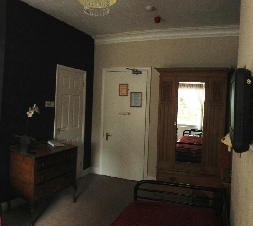 The Hollies Bed and Breakfast Fulford  Rum bild